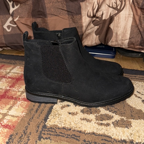 Black short boots size 8 Sonoma worn maybe once REALLY NICE retail $49 - Picture 1 of 6